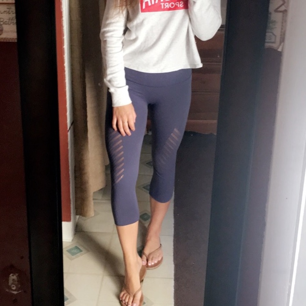 Lululemon cropped